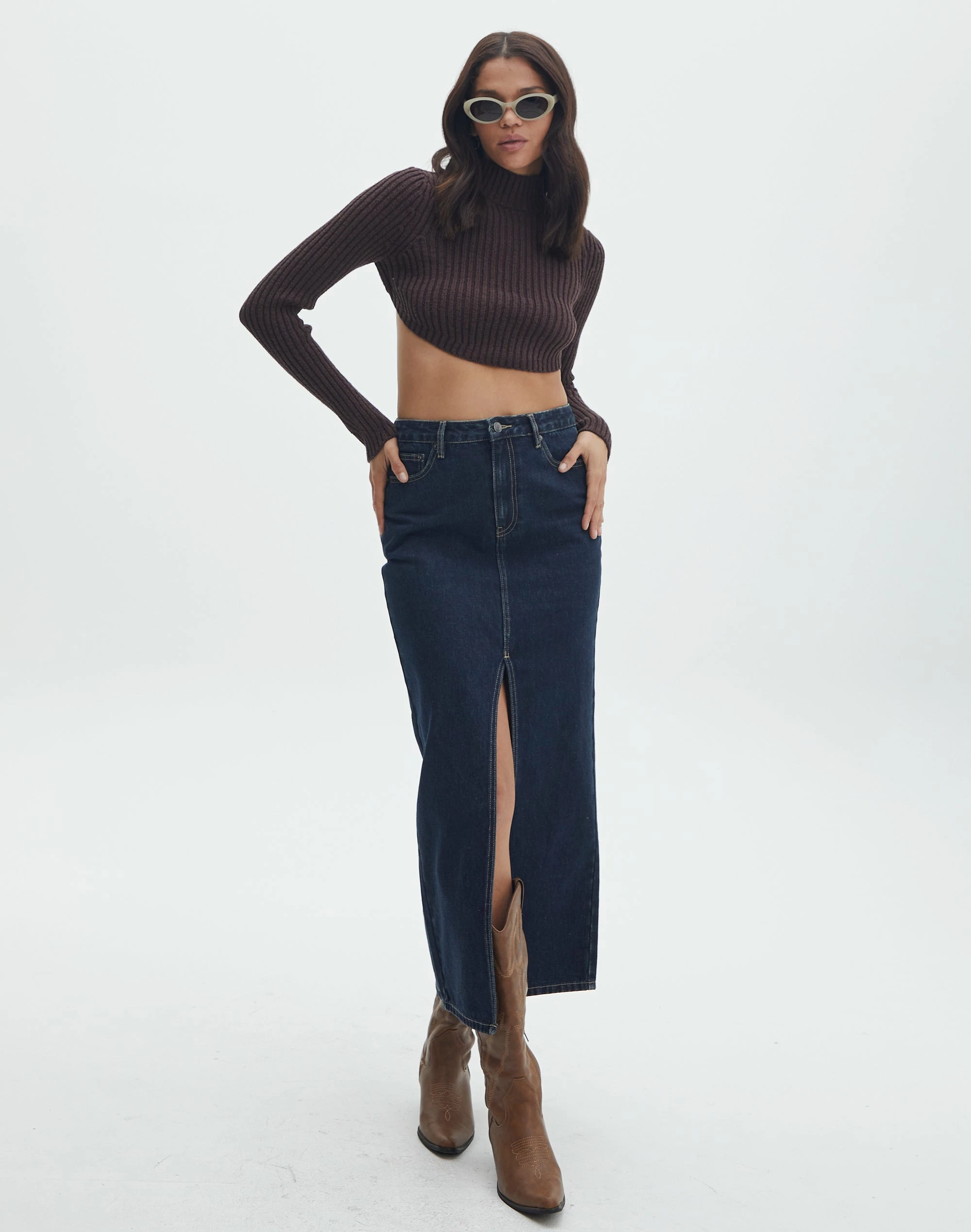 Cropped High Neck Backless Long Sleeve Knit Top 9 Cropped High Neck Backless Long Sleeve Knit Top - Image 7