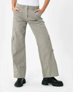 Mid Rise Straight Leg Cotton Cargo Pant