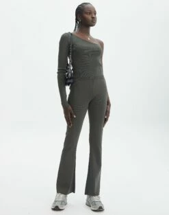 Knit Twist Front Crop Top -Glassons Store co odus pant thyme out front pw98766knt