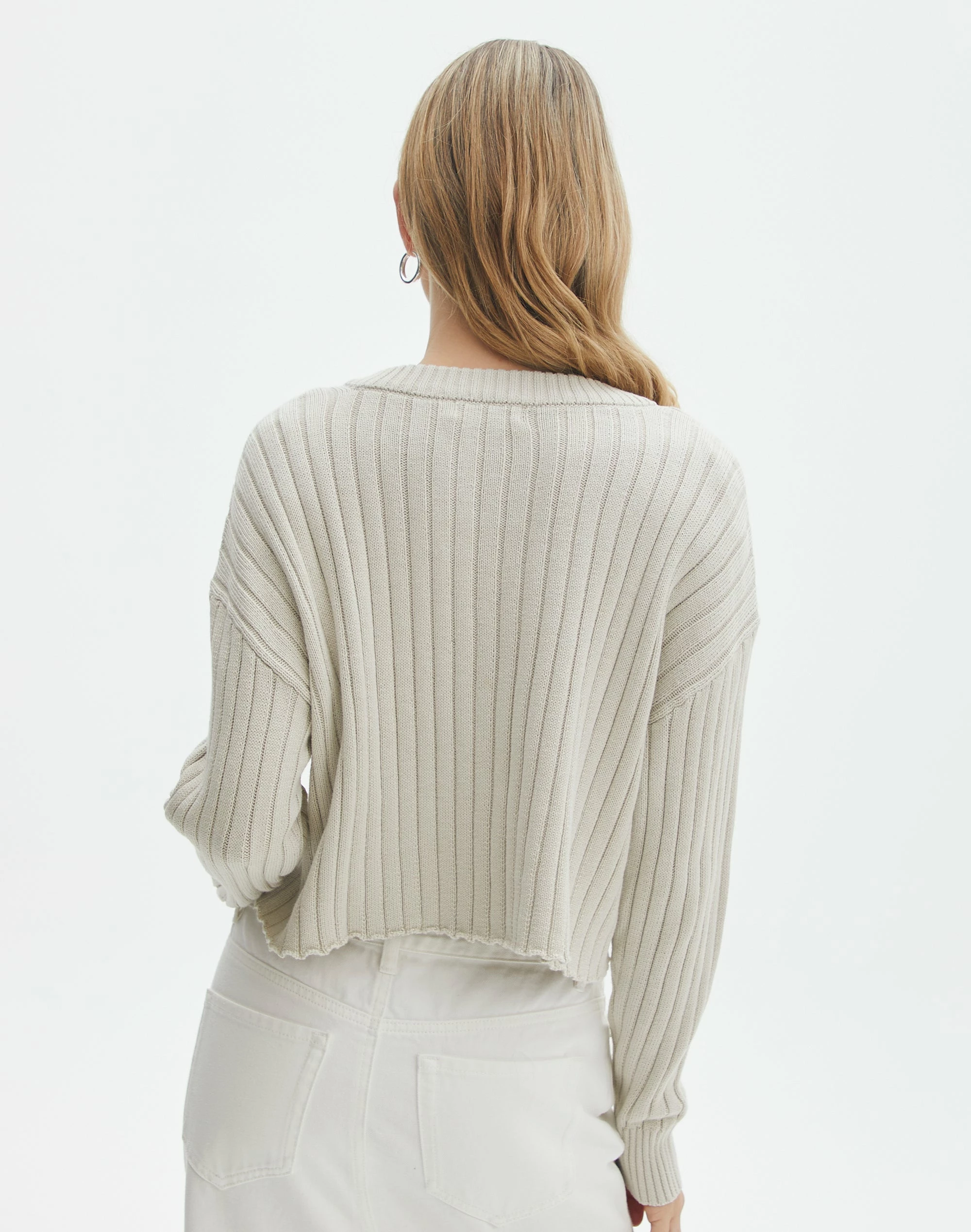 V-Neck Drop Shoulder Knit Jumper 16 V-Neck Drop Shoulder Knit Jumper - Image 14