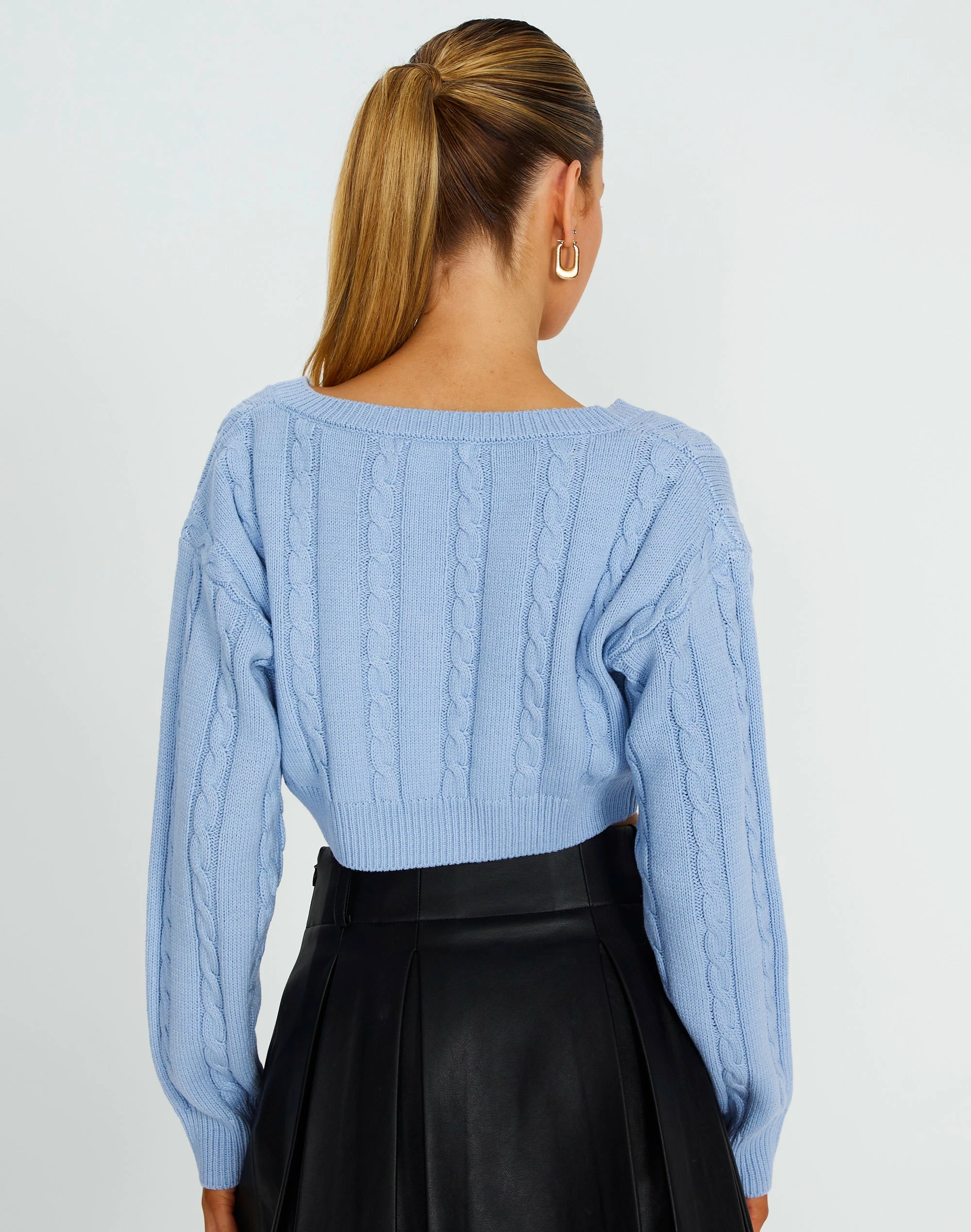 Cropped Cable Knit V Neck Jumper 5 Cropped Cable Knit V Neck Jumper - Image 3